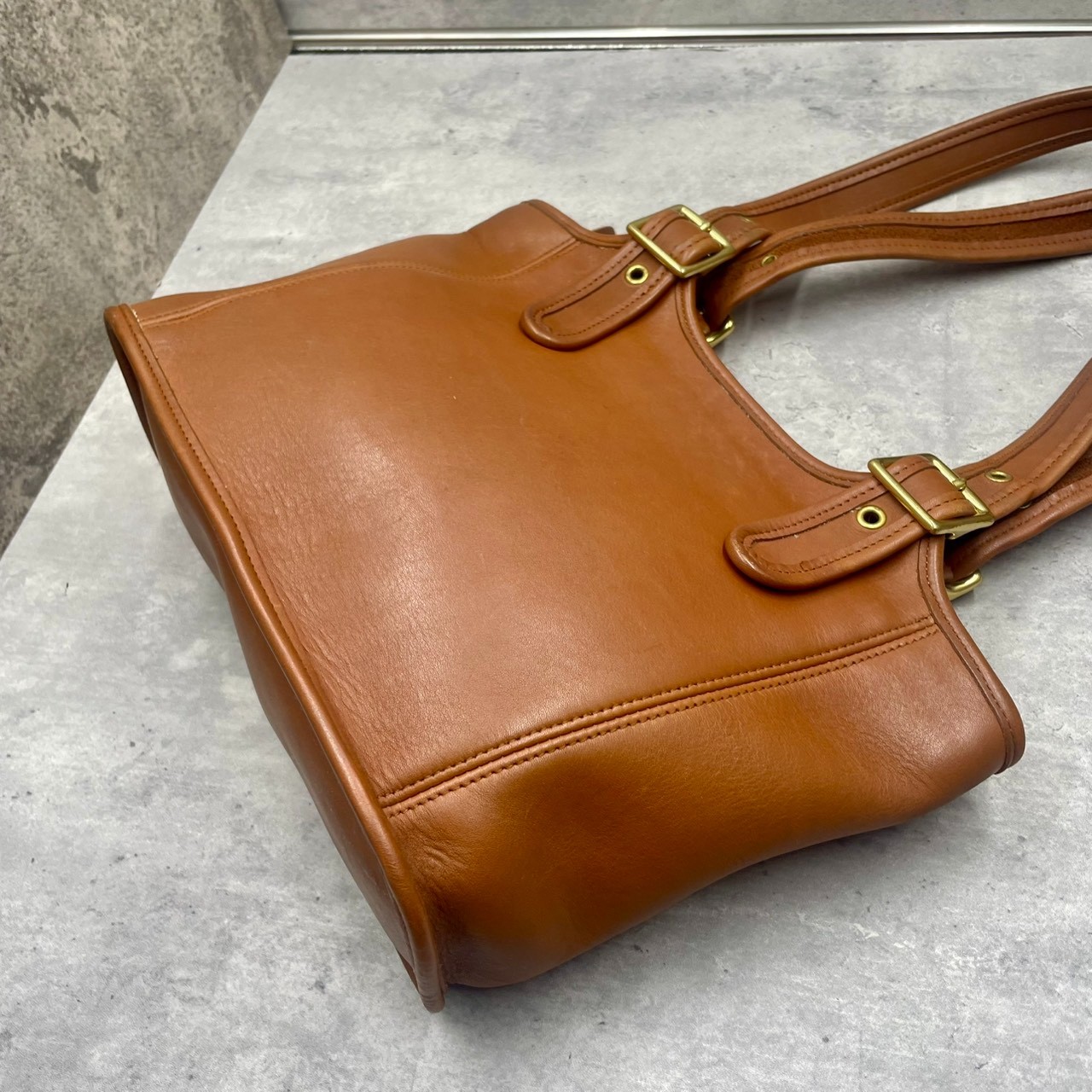 COACH 9086 Leather Tote Bag Camel Brown Shoulder Vintage Legacy Small Shopper