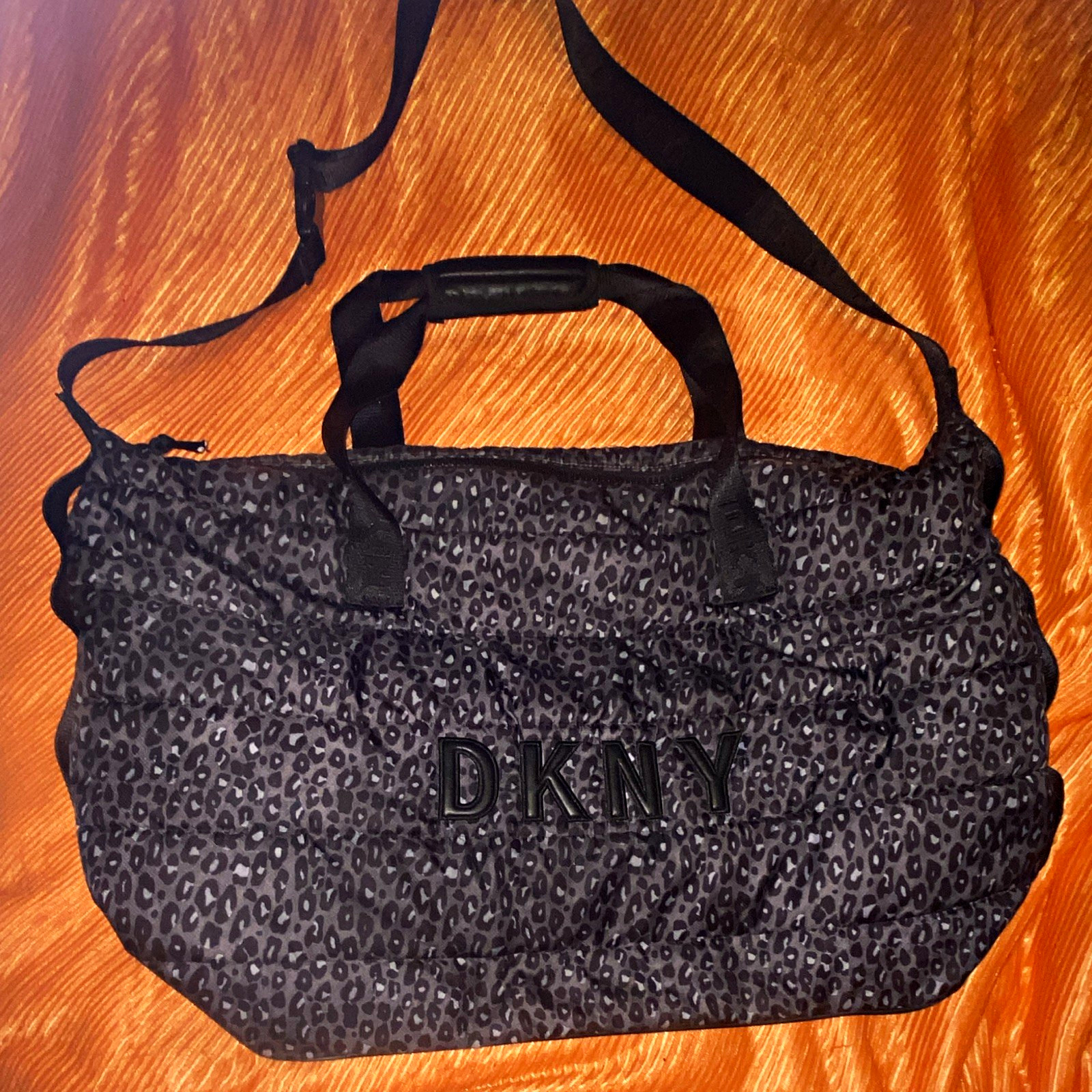DKNY Black/Gray Leopard Animal Print Quilted Zip Duffle Bag Lined Strap