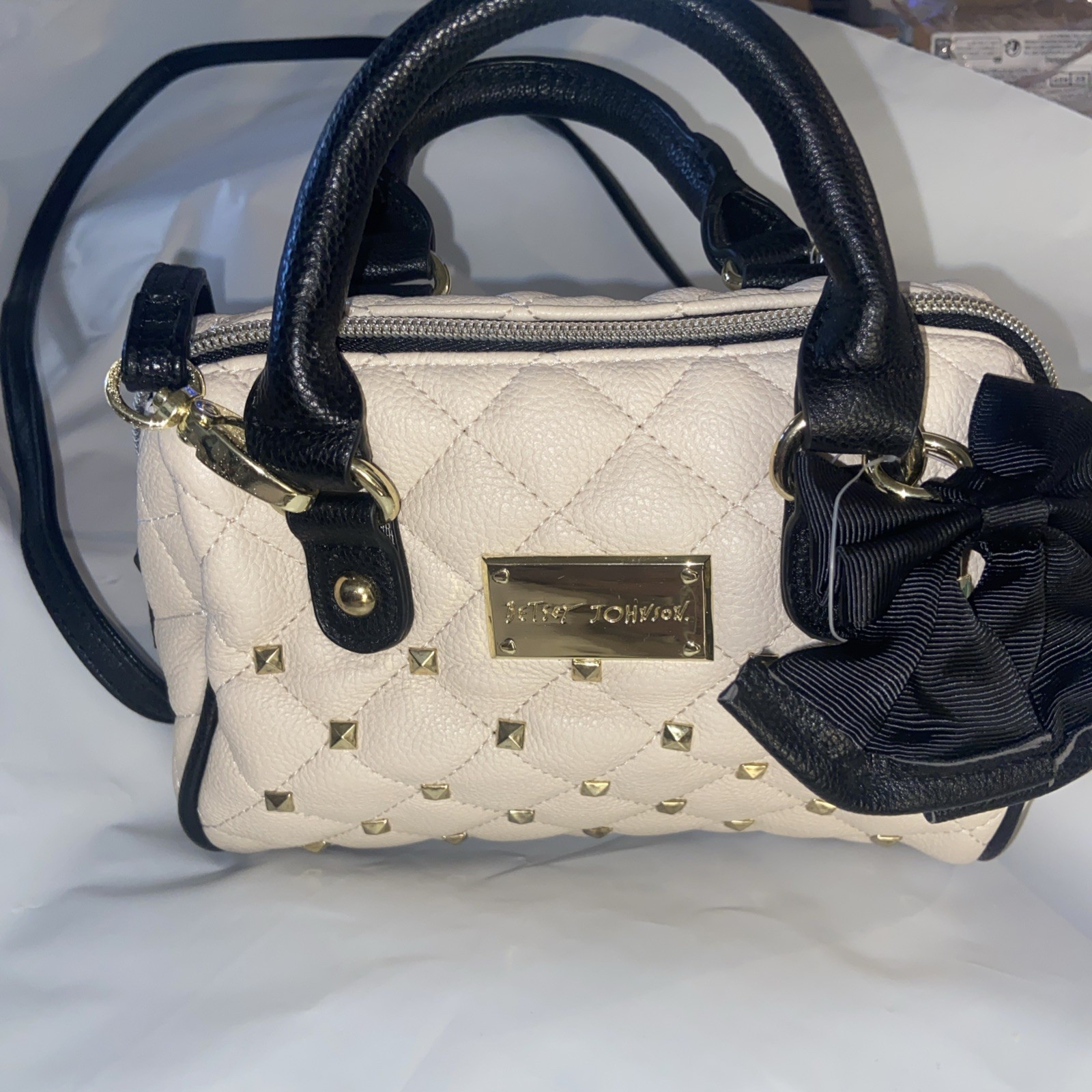 Betsey Johnson Be Mine Crossbody Light Pink Quilted Clutch/shoulder