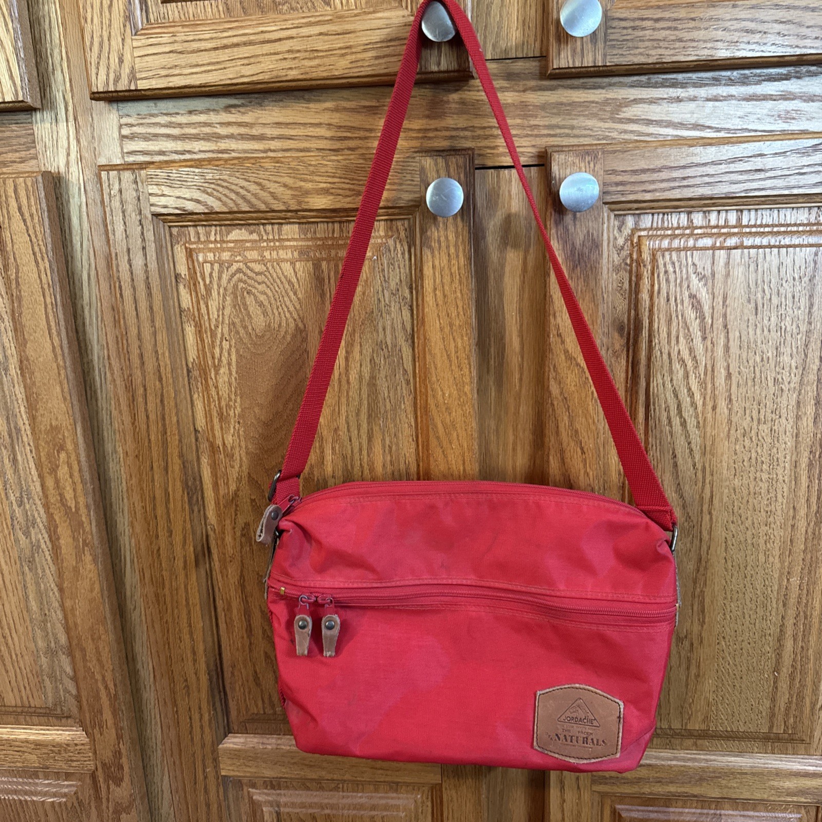 VTG Jordache 1990’s Red Crossbody Bag. Multiple Zip Up Compartments Naturals