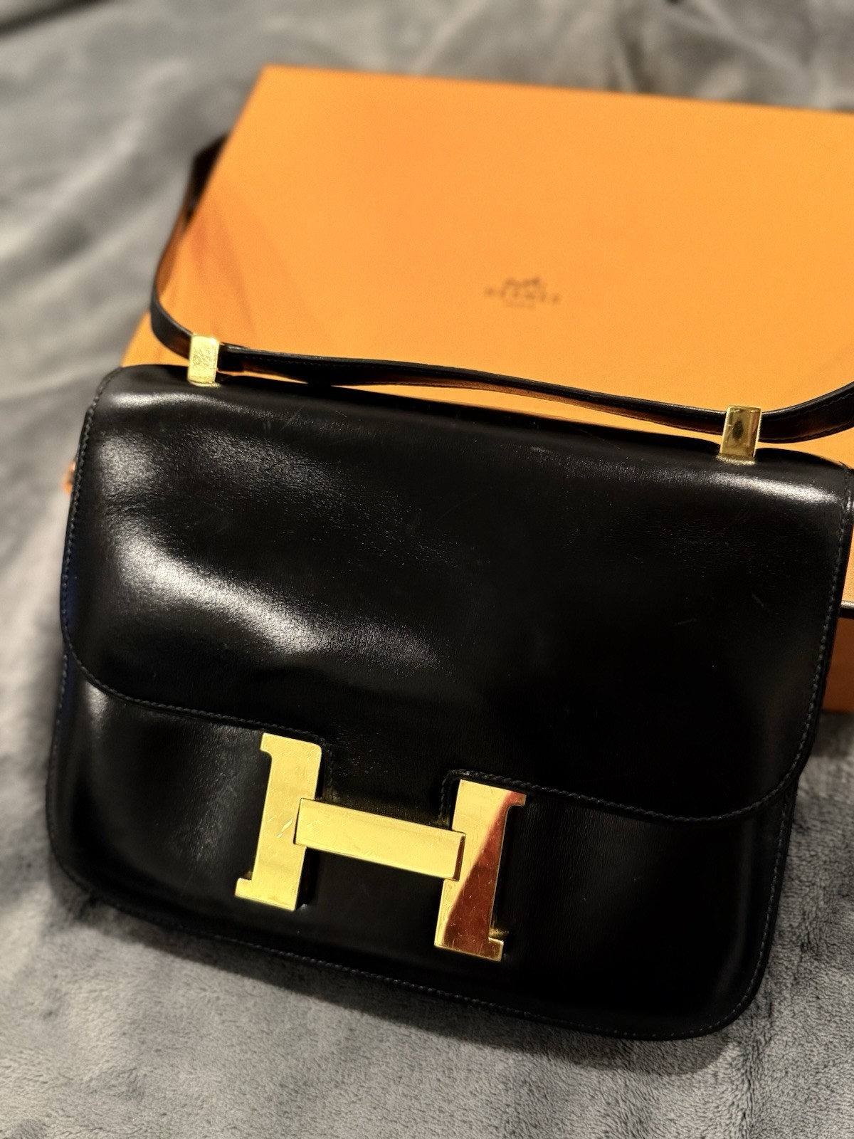 HERMÈS Constance Crossbody 23 Black Leather Gold Hardware Shoulder Bag