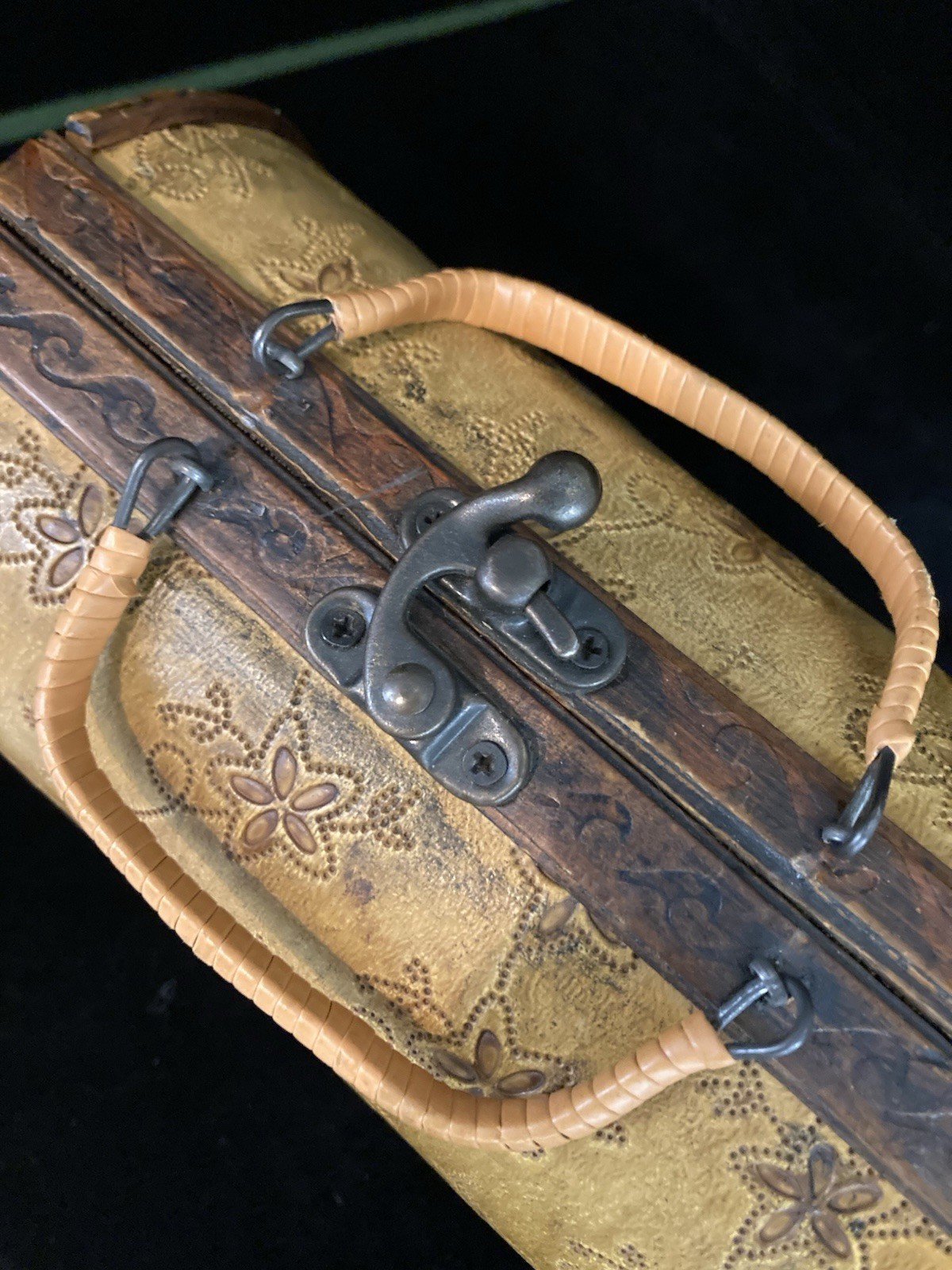 Vintage Wooden Barrel Hinged Floral Design Small Purse Top Lock
