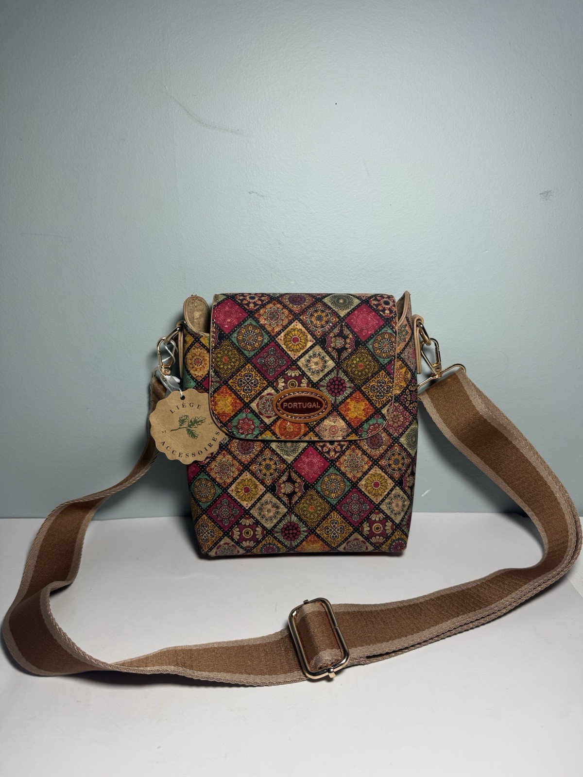 Liege de Lux Accessoires Portugal Cork Crossbody Bag w/ Detachable Strap NWT