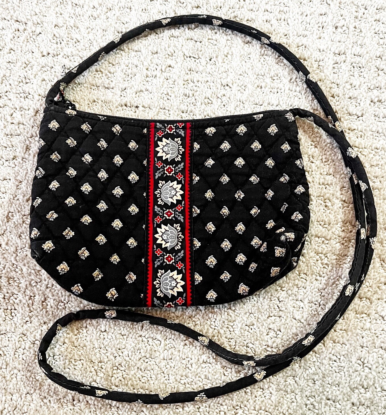 Vera Bradley Jilly Tote Bag Classic Black Red White Lotus Small Crossbody Travel