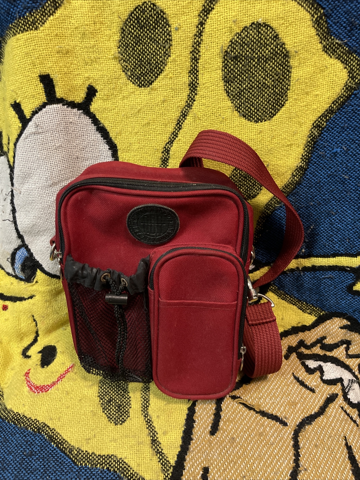 Ricardo Beverly Hills Red Small Crossbody Travel Camera Bag Style 3459