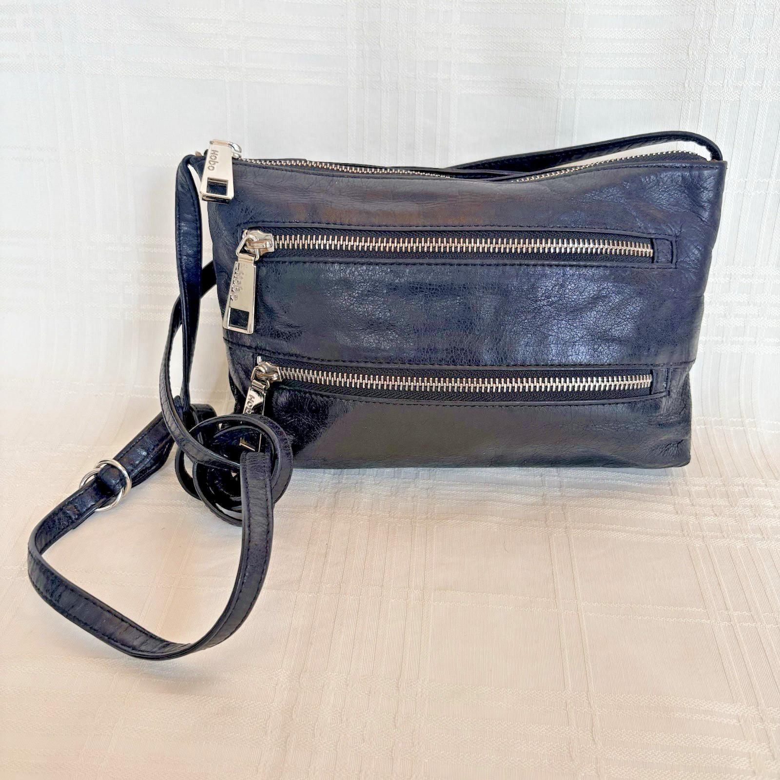 Hobo International MARA Crossbody Bag Womens Black Leather Strap Zip Pockets Y2K