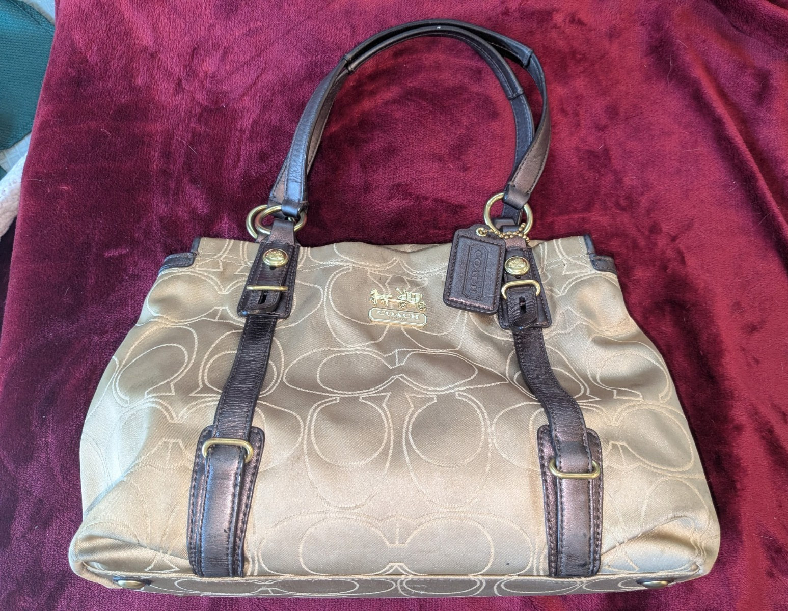 Coach Signature C Logo Satchel With Rose Lining