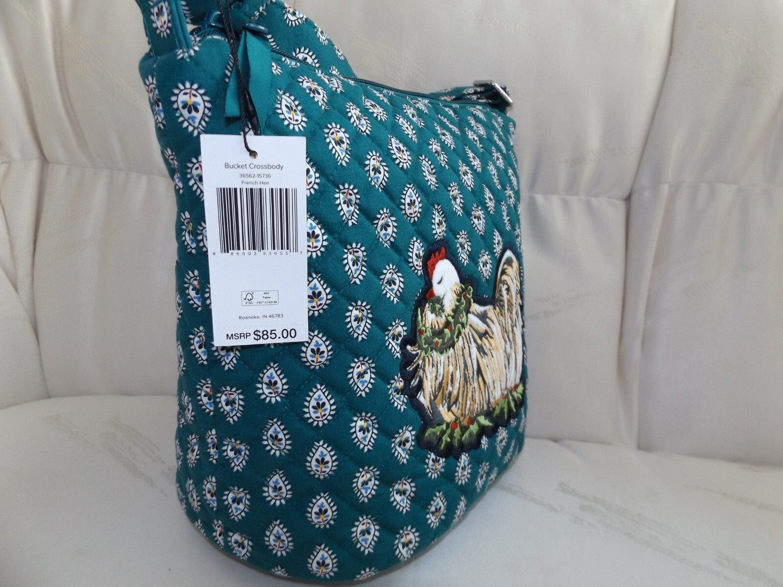 VERA BRADLEY Bucket Crossbody – French Hen – Green Textured Chicken – New w/ Tag