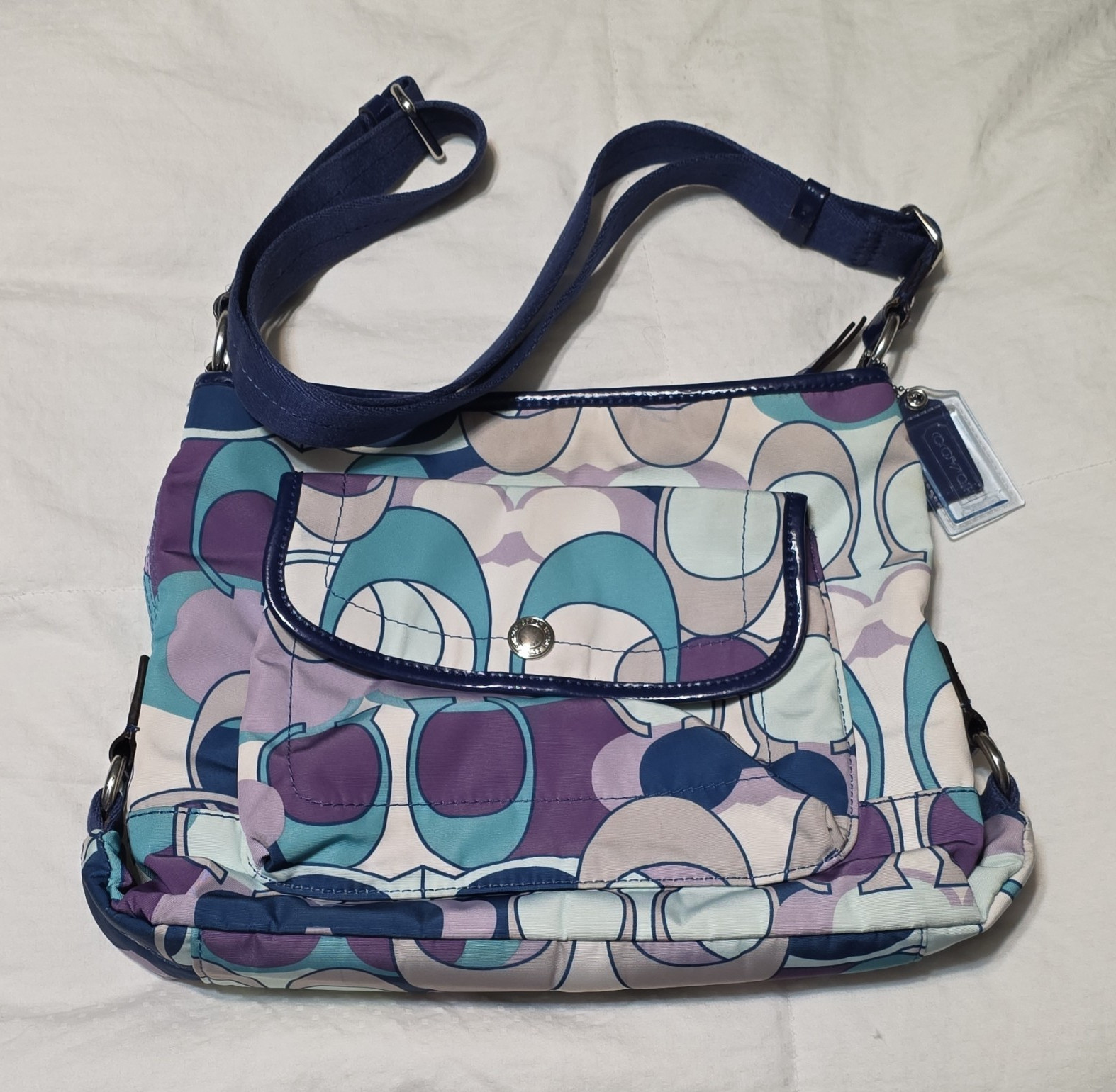 Coach Geometric Blue Purple White Zip Shoulder Bag Charm Pockets Lined