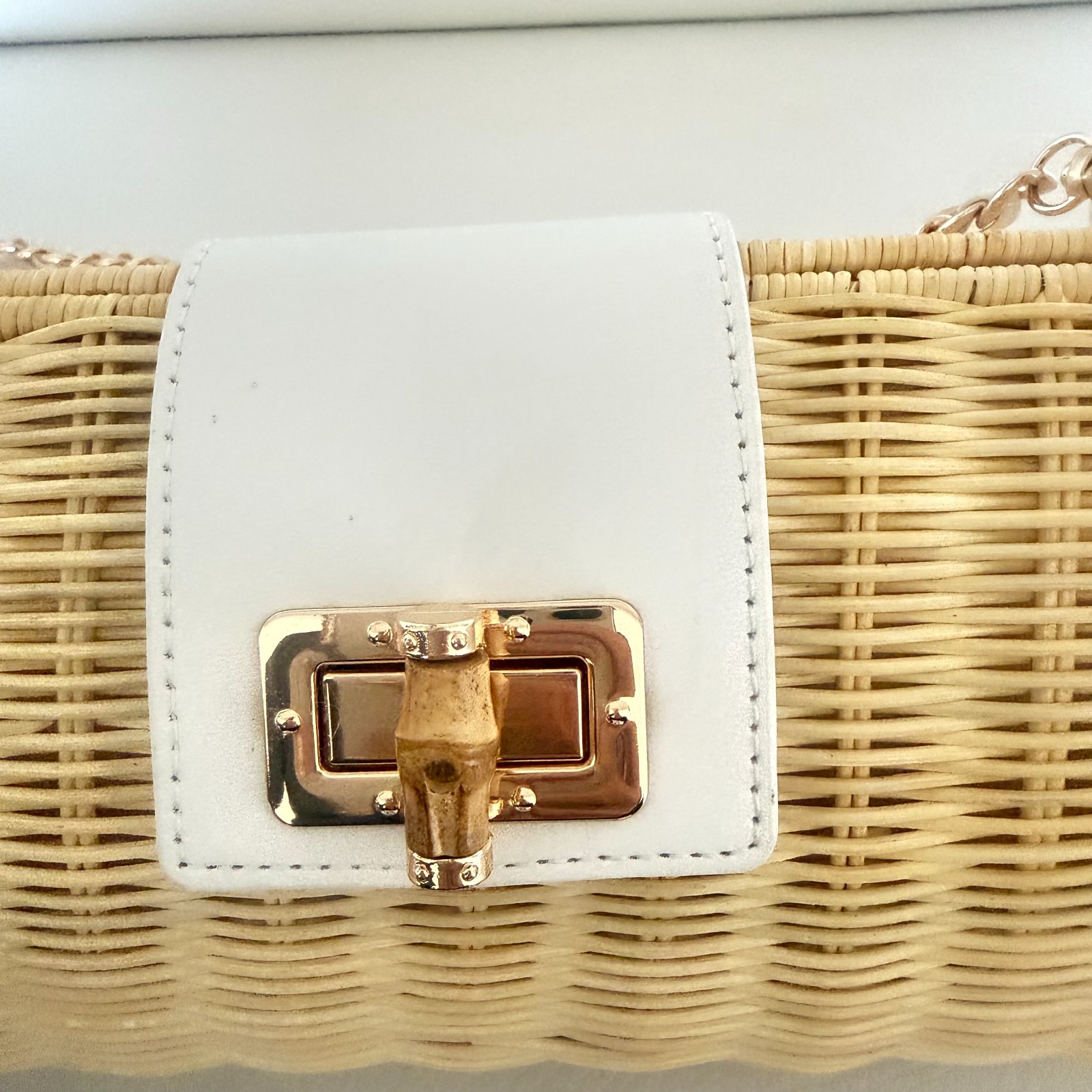 NWT TOMMY BAHAMA WOVEN WICKER SHOULDER BAG CLUTCH PURSE TAN WHITE