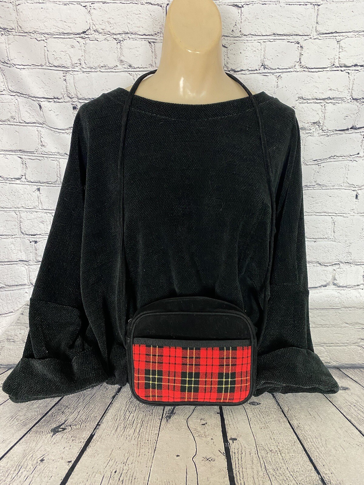 90’s Y2K Red Black White Plaid Velvet Shoulder/Crossbody Purse 7.25″x5″