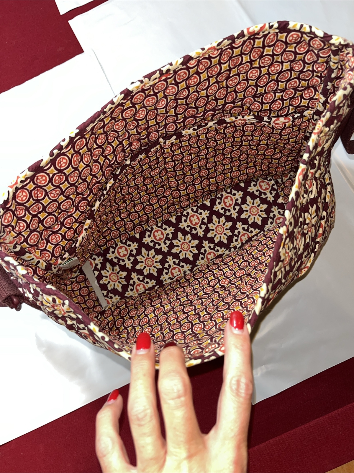 Vera Bradley Burgundy CREAM Messenger BAG Medalion Quilted Crossbody Satchel 16”