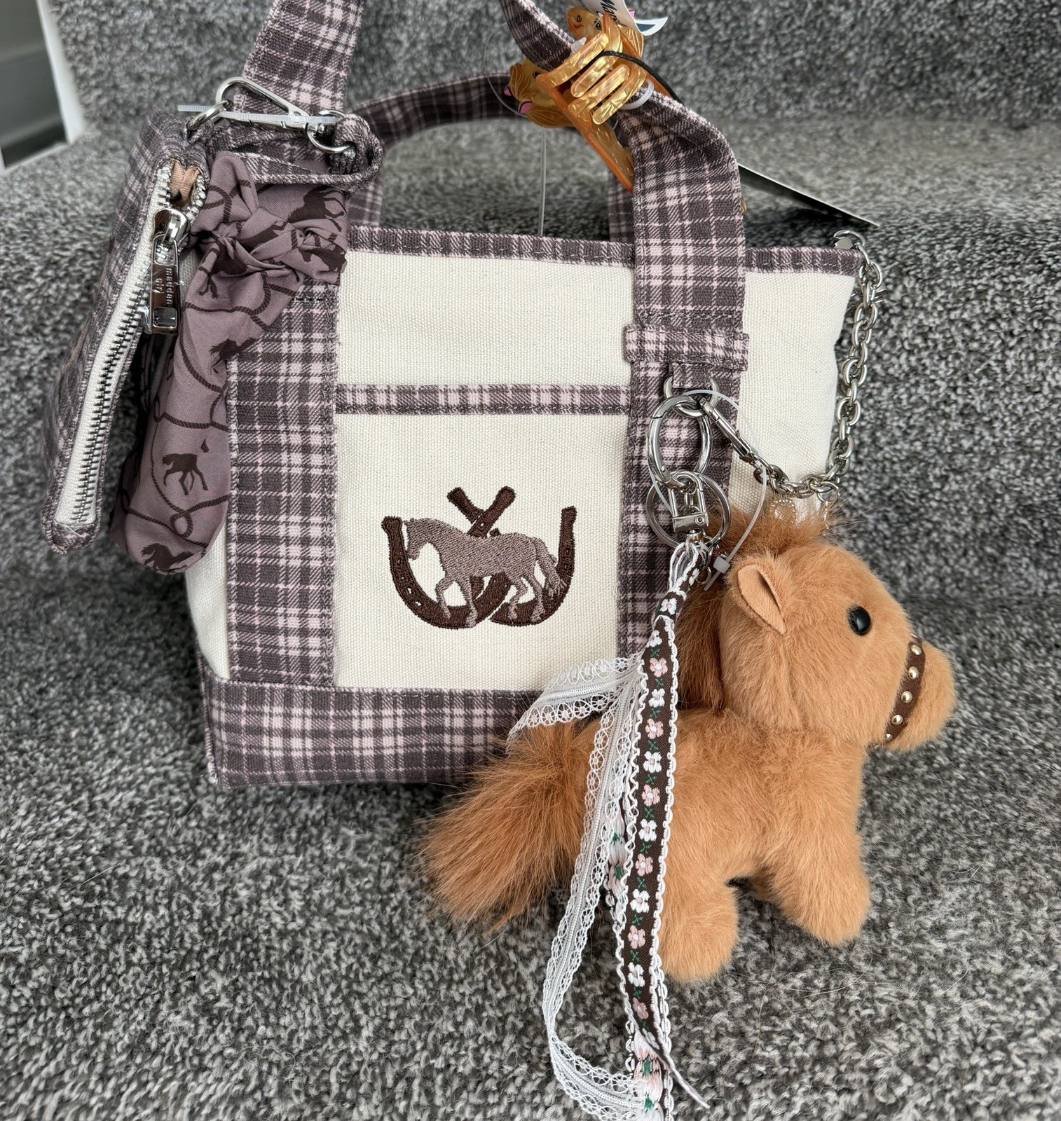 Madden Girl Women’s Small Beige Purple Plaid Tote Zip Strap Pouch Horse Charm