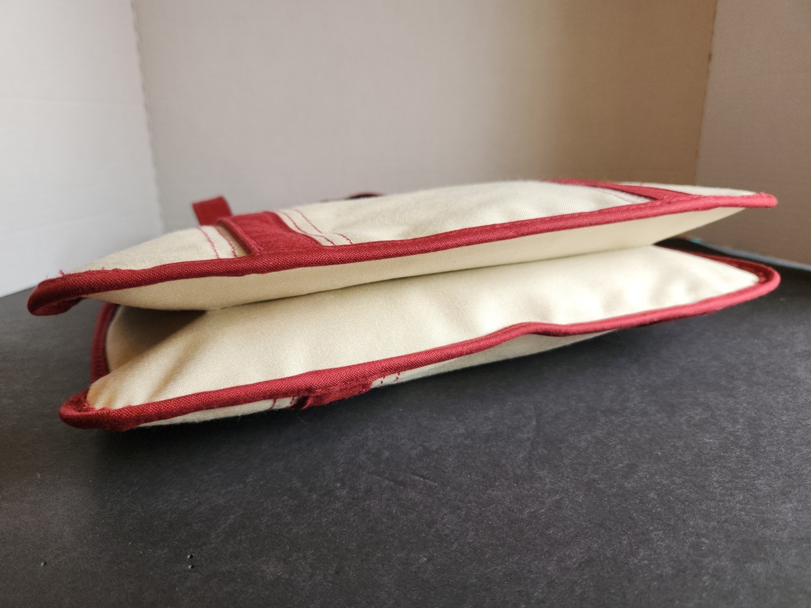 VTG Canvas Boat Tote Style Bag Cream Burgundy – 2 Inner Pockets- *See Pics- Ink