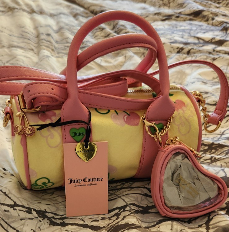 NEW WITH TAGS! EXCLUSIVE JUICY COUTURE RETRO CHERRY GELATO MINI BARREL HANDBAG!