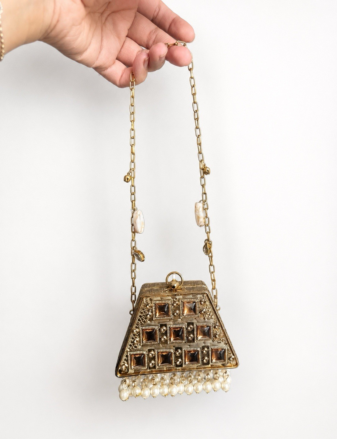 Women’s Gold Tone Ethnic Potli Clutch Bag Pearl Tassel Chain Strap Wedding Party