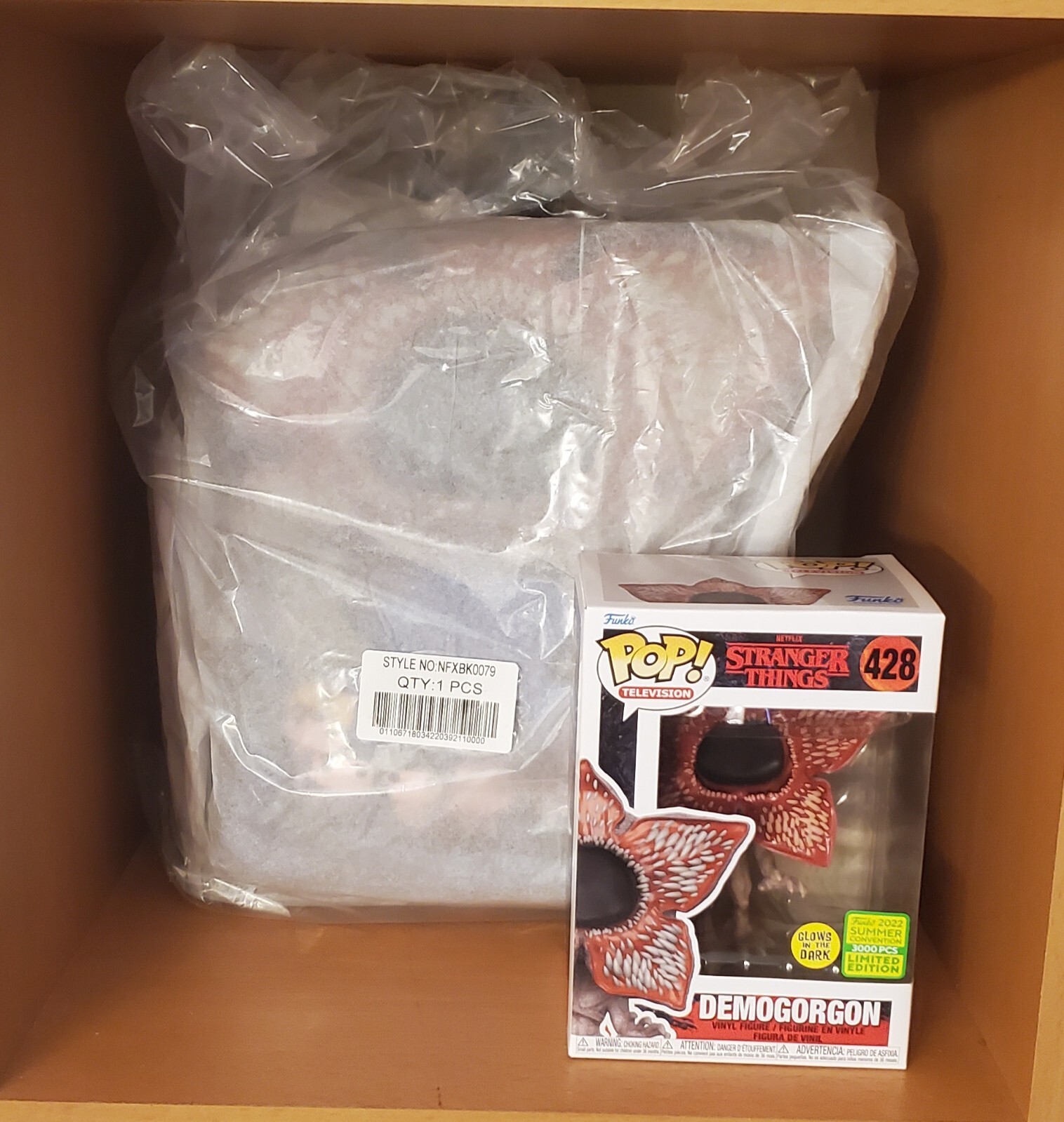 Stranger Things Demogorgon FUNKO x LOUNGEFLY Mini Backpack Bundle GLOW IN DARK?