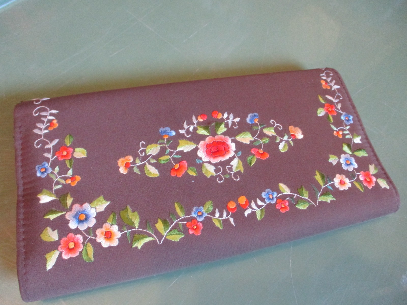 Vintage clutch 70s brown Embroidered Floral Evening Bag wallet Hong Kong? Boho