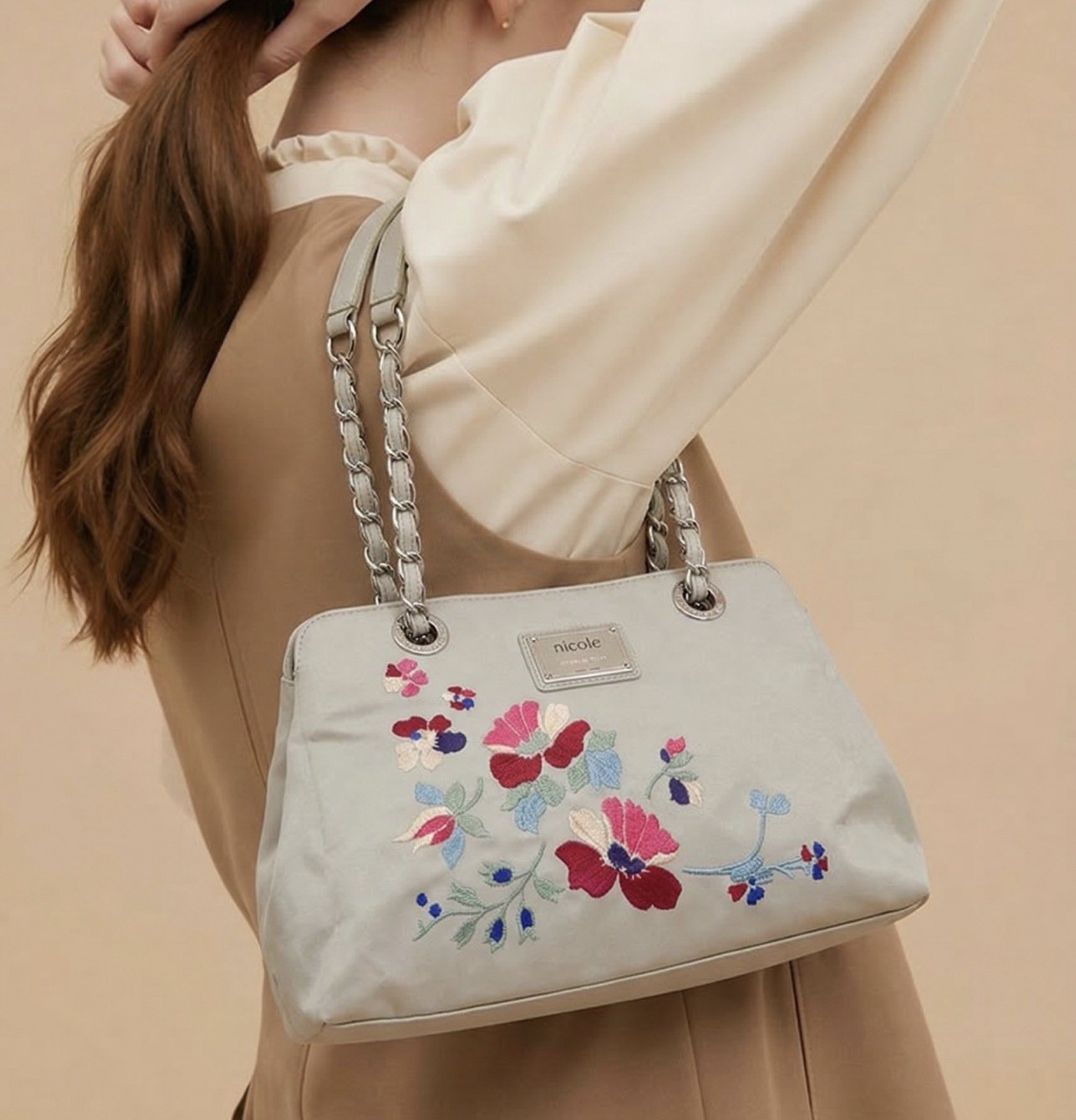 Nicole Miller Shoulder Bag Greg Embroidered Floral Details Chain Link Straps
