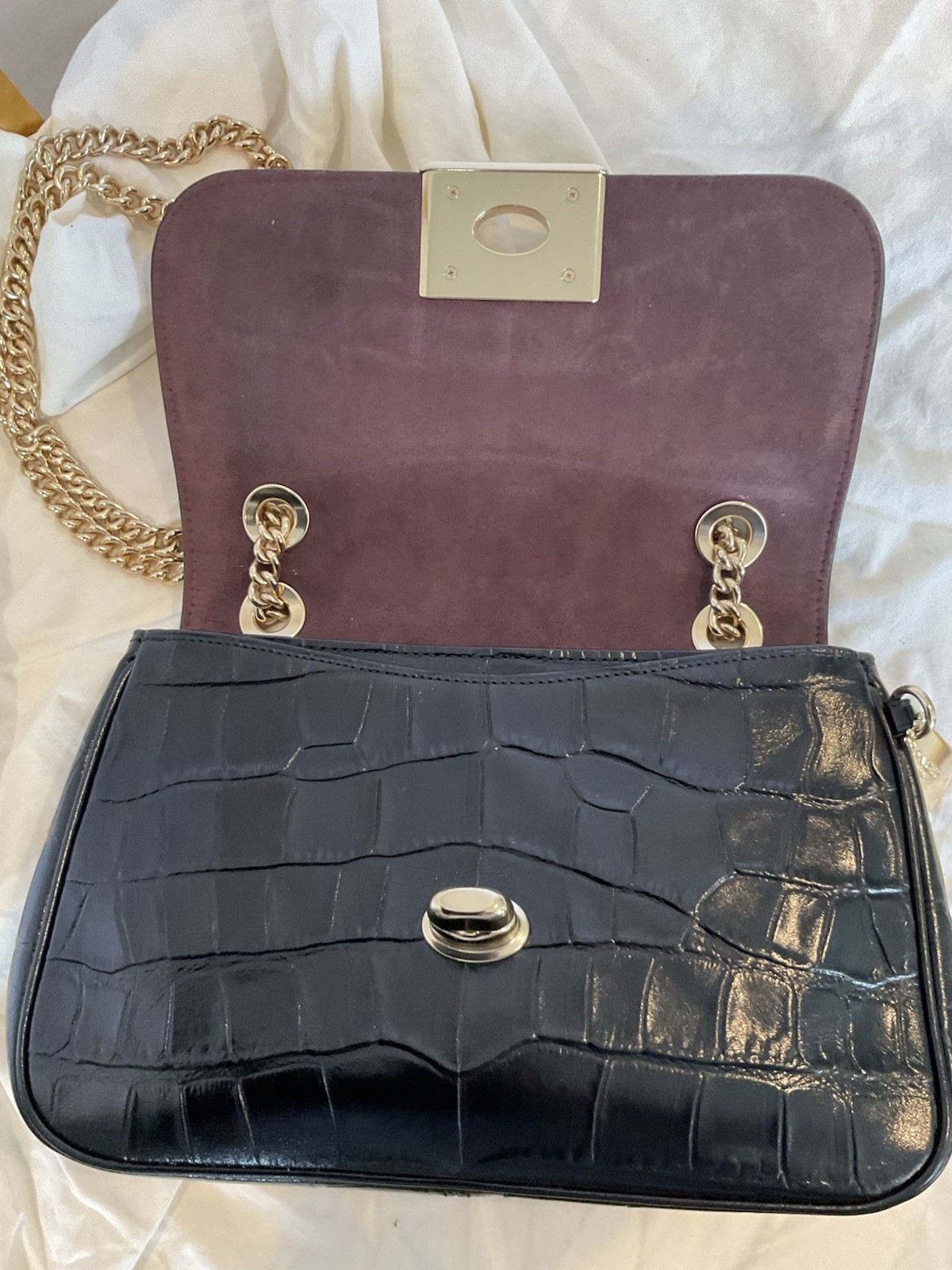 Coach black croc-embossed flap shoulder bag gold chain strap EUC