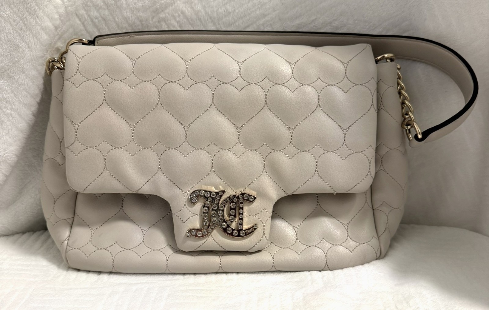 Juicy Couture Quilted Heart Shoulder Bag – 2023/2024 Collection