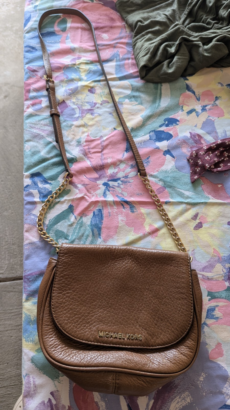 Michael Kors Bedford Small Logo Crossbody Purse Brown Luxury Designer Leather
