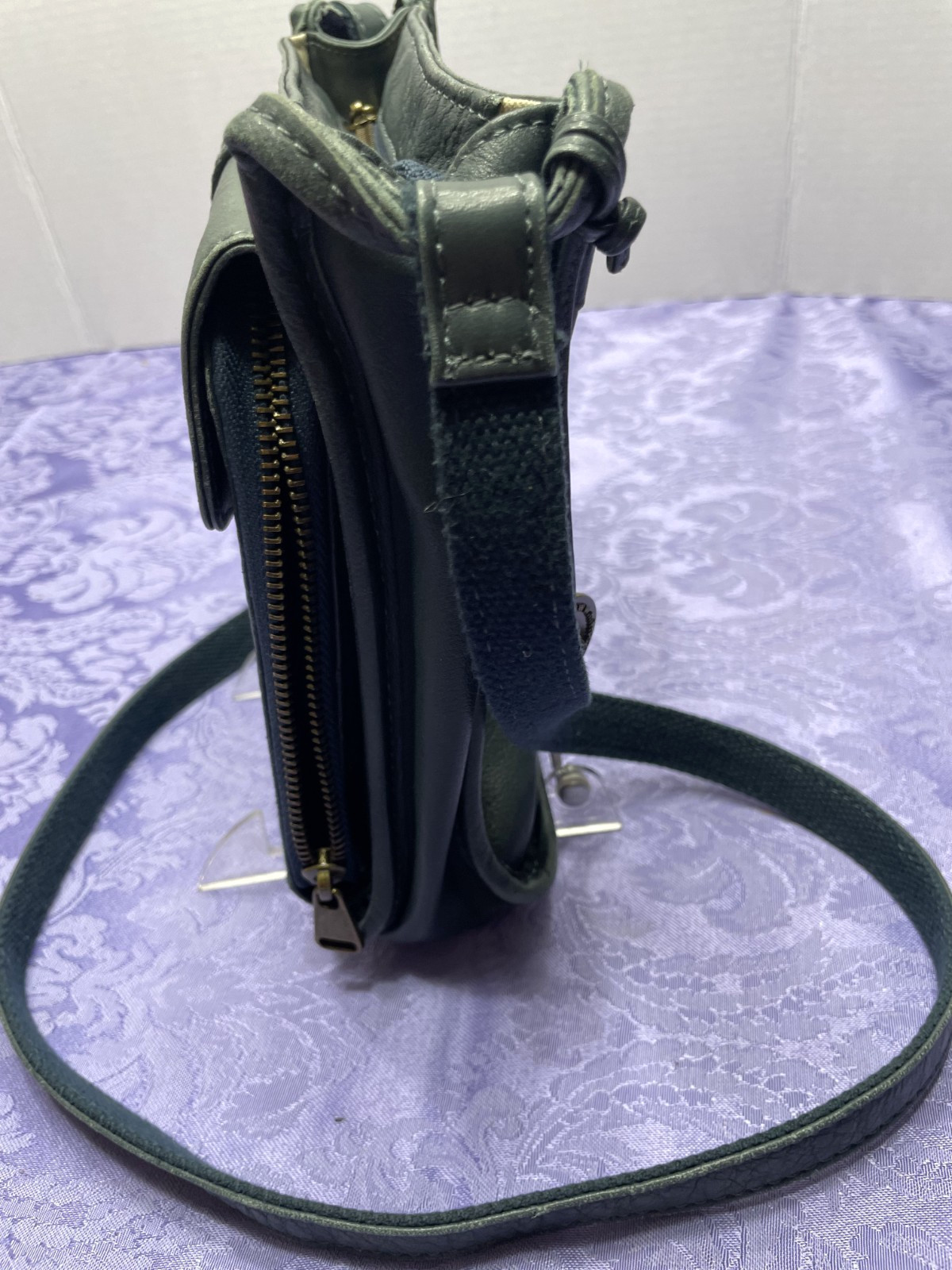 Minooy Athena Crossbody Bag Built-in Wallet real Leather olive green