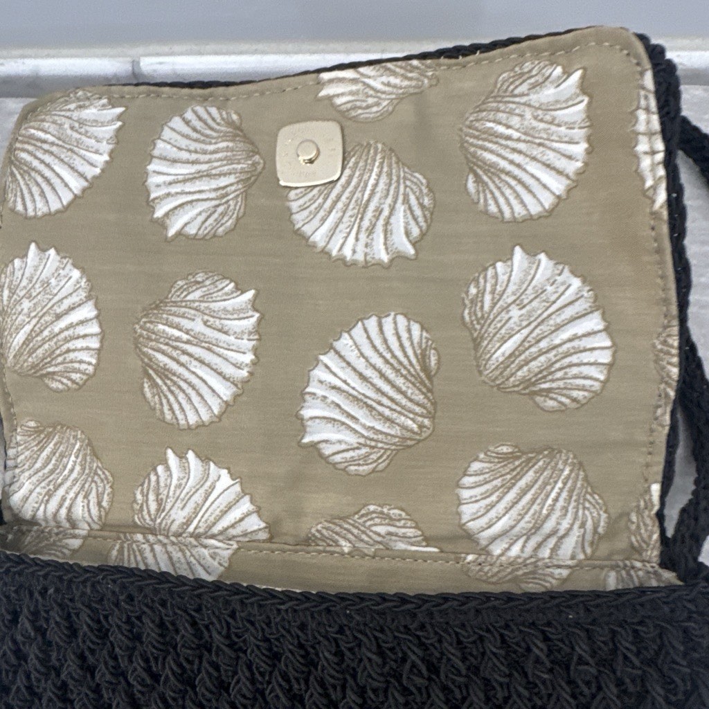 Liz Claiborne Crochet Woven Boho Shoulder Bag Black Interior Shell Butterfly