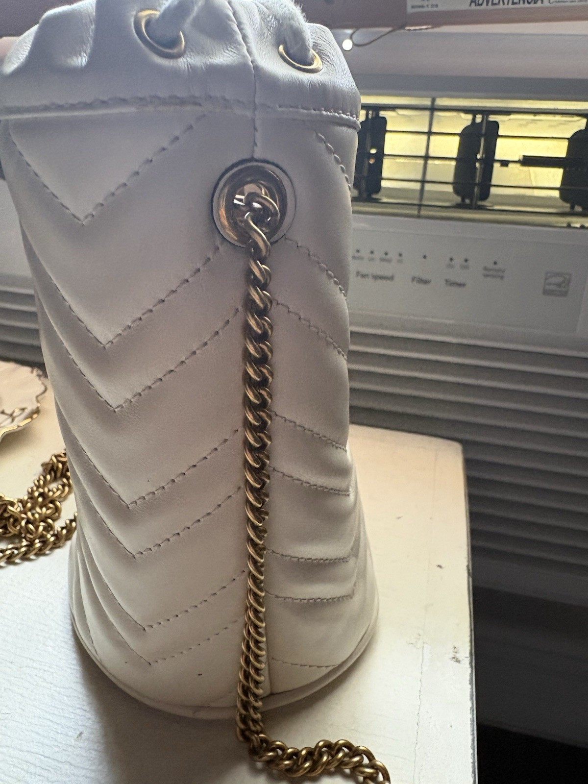 Gucci White Leather GG Marmont Mini Bucket Bag