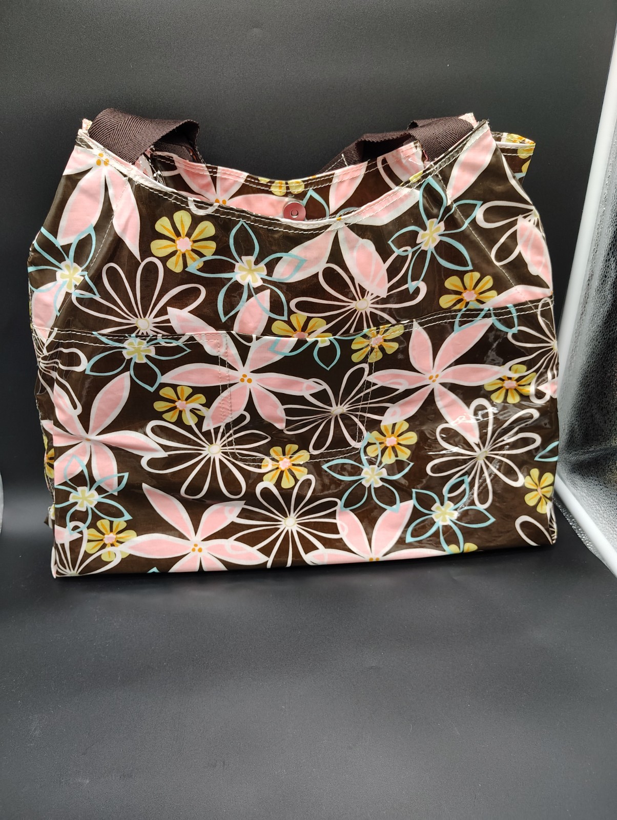 Braciano Tote Viny Hobo Style Beautiful Tote! 19x15x4 Snap Closure Pre-Owned